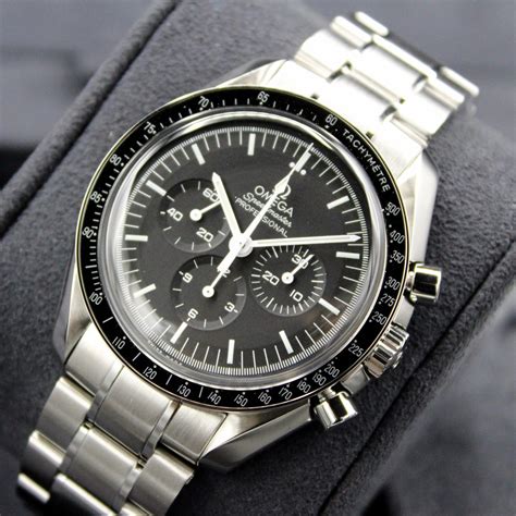 omega speedmaster moonwatch service interval